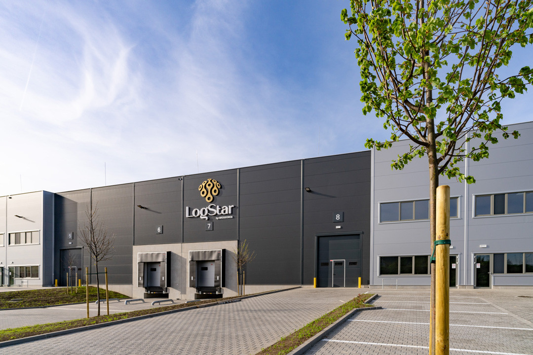 LogStar Park West Gate