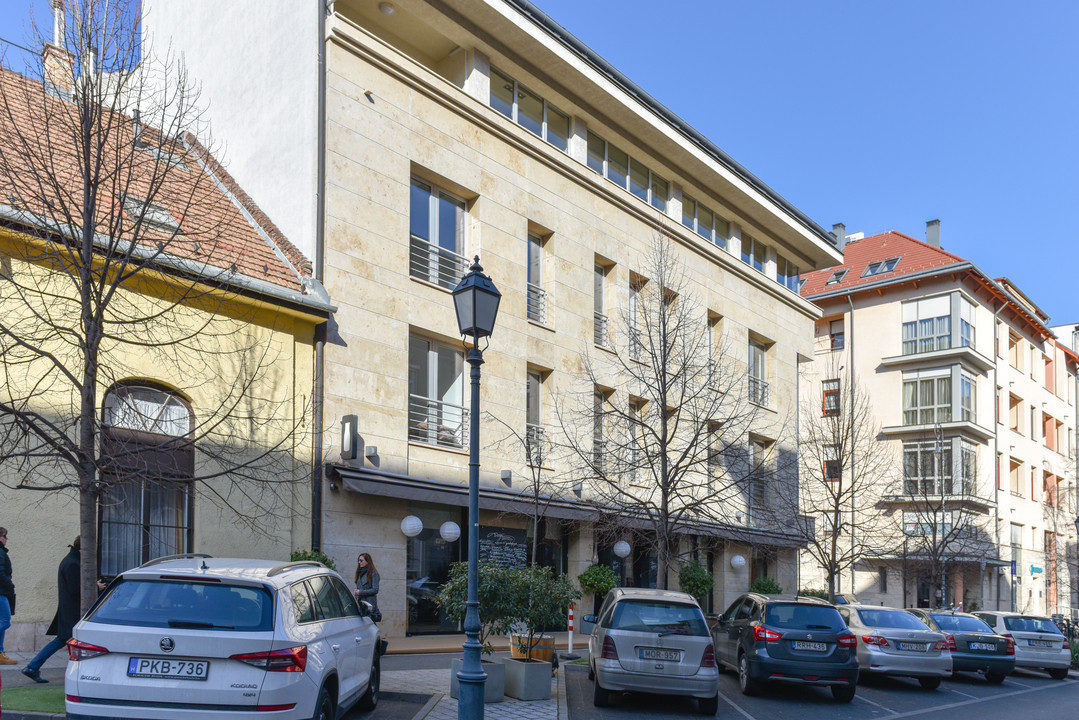 Pauler Corner Irodaház